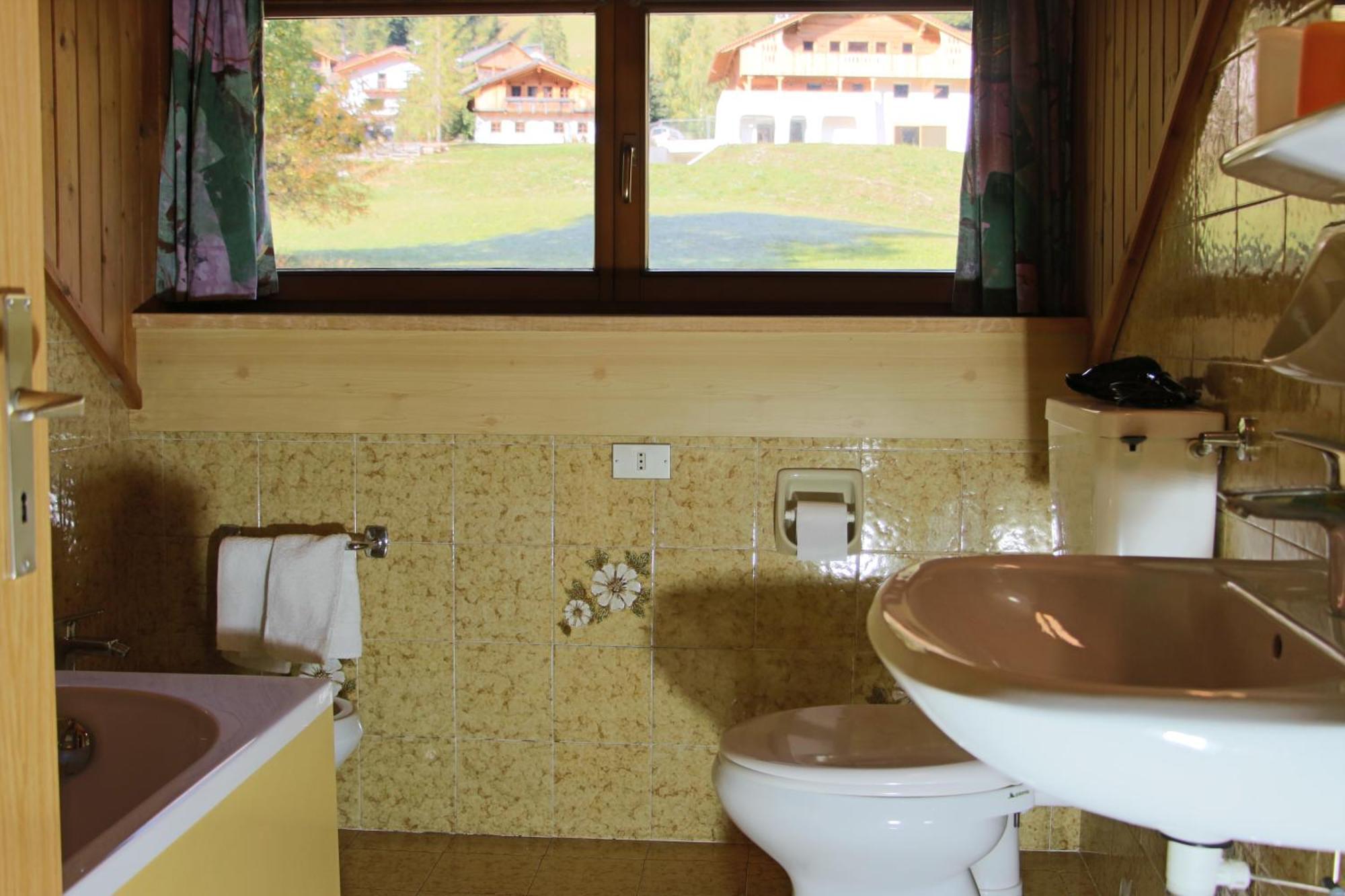 Ciasa Alfri Hotel La Villa  Luaran gambar